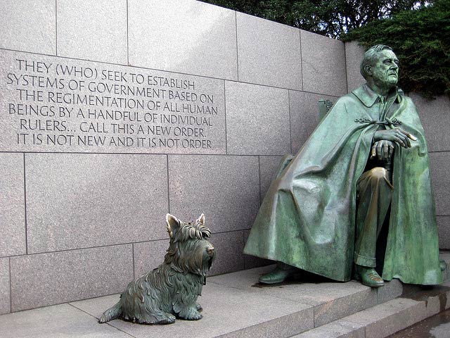 are dogs allowed at washington dc monuments