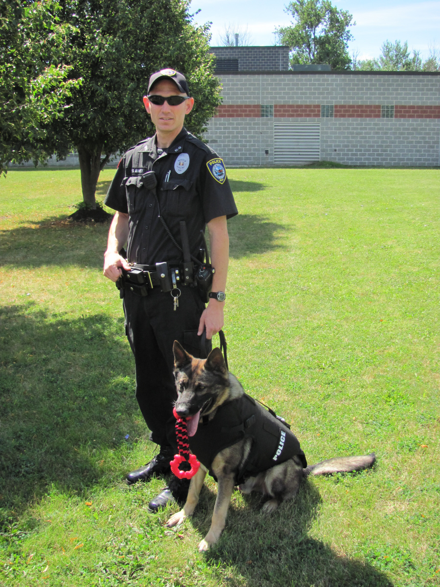 k-9 officer and handler